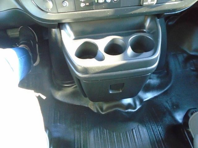 2023 Chevrolet Express Passenger 3500 1LS