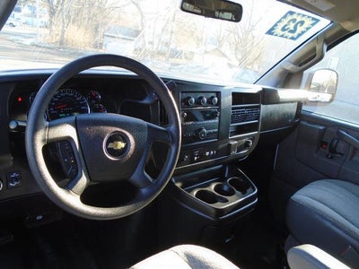 2023 Chevrolet Express Passenger 3500 1LS