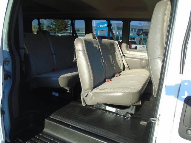 2023 Chevrolet Express Passenger 3500 1LS