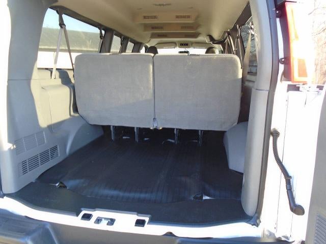 2023 Chevrolet Express Passenger 3500 1LS