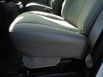 2025 Chevrolet Express Passenger 1LT