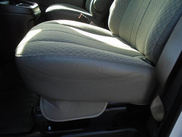 2025 Chevrolet Express Passenger 1LT