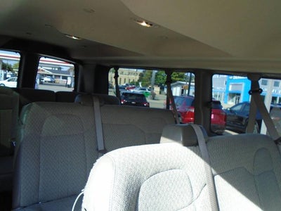 2025 Chevrolet Express Passenger 1LT