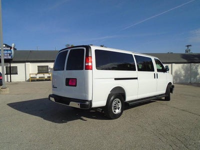 2025 Chevrolet Express Passenger 1LT