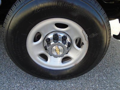 2025 Chevrolet Express Passenger 1LT