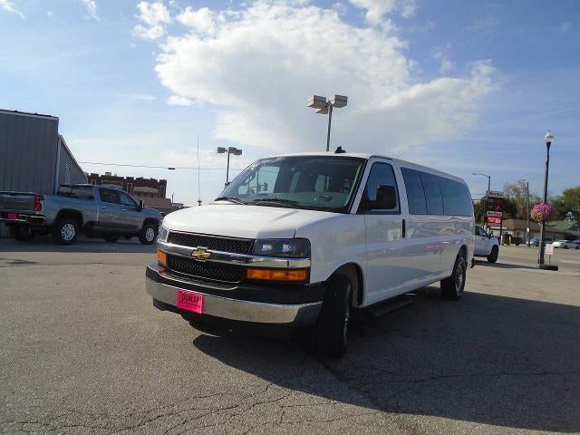 2025 Chevrolet Express Passenger 1LT