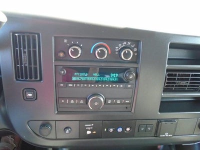 2025 Chevrolet Express Passenger 1LT