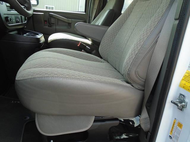 2025 Chevrolet Express Passenger 1LT
