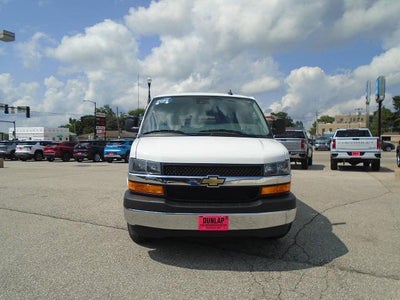 2025 Chevrolet Express Passenger 1LT