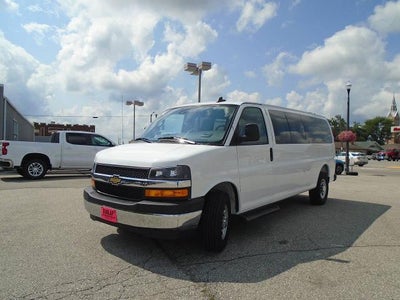 2025 Chevrolet Express Passenger 1LT