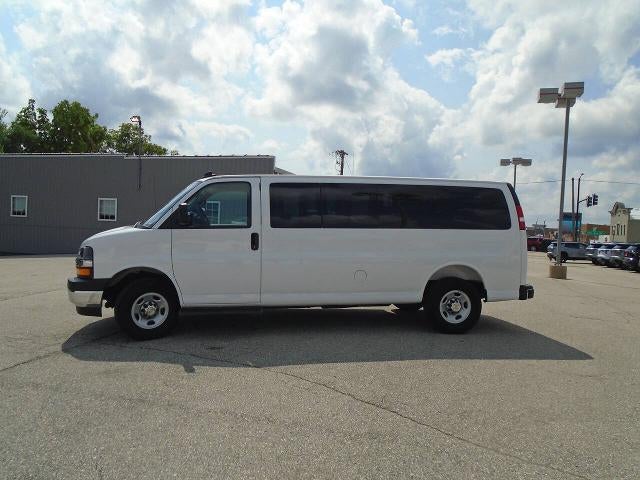 2025 Chevrolet Express Passenger 1LT
