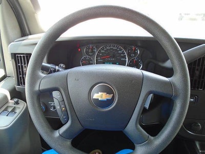 2025 Chevrolet Express Passenger 1LT