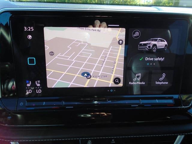 2024 Volkswagen Atlas Cross Sport 2.0T SEL R-Line