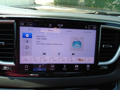 2025 Chrysler Pacifica Select