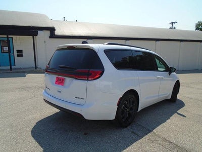 2025 Chrysler Pacifica Limited